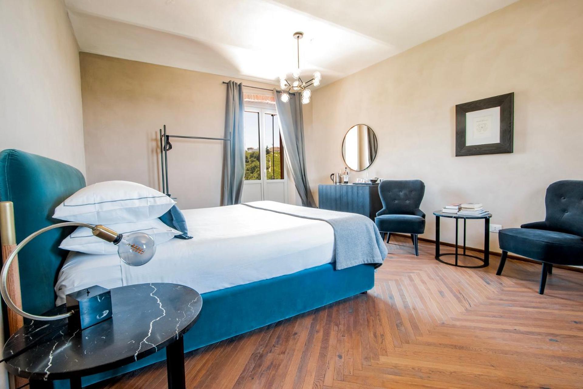 Miaclara Relais Guest House Алба Екстериор снимка