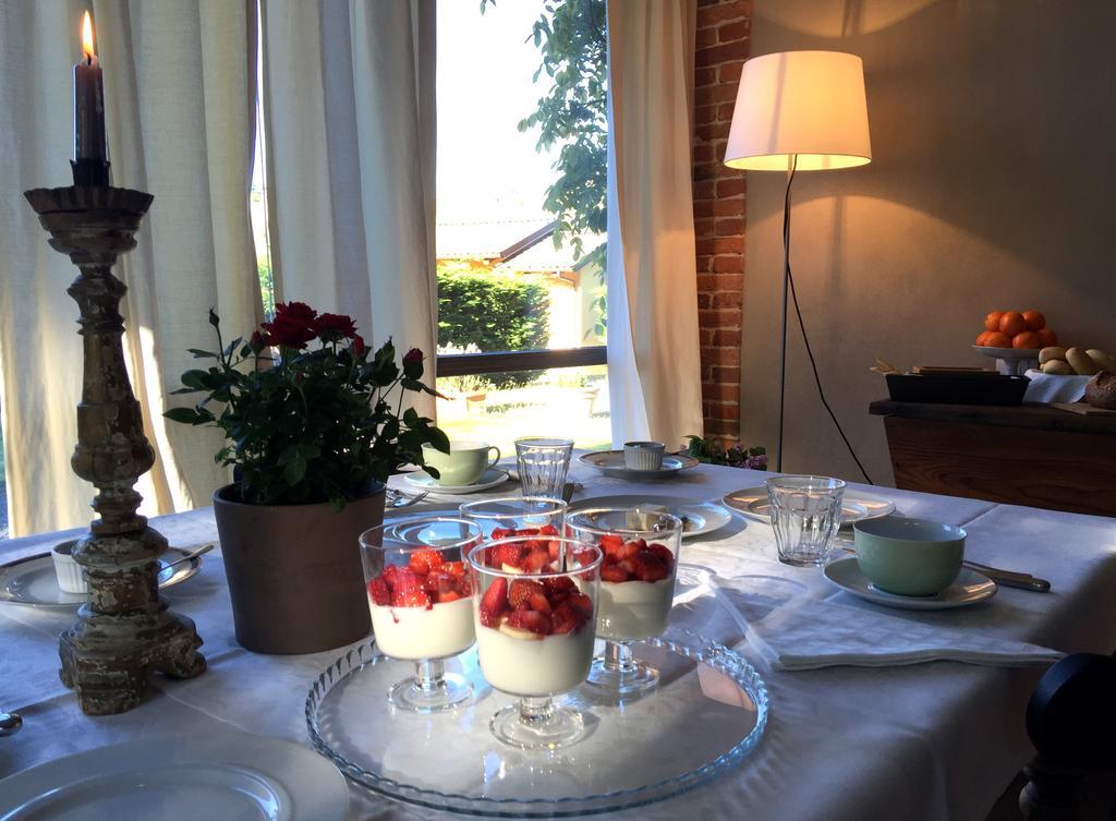 Miaclara Relais Guest House Алба Екстериор снимка